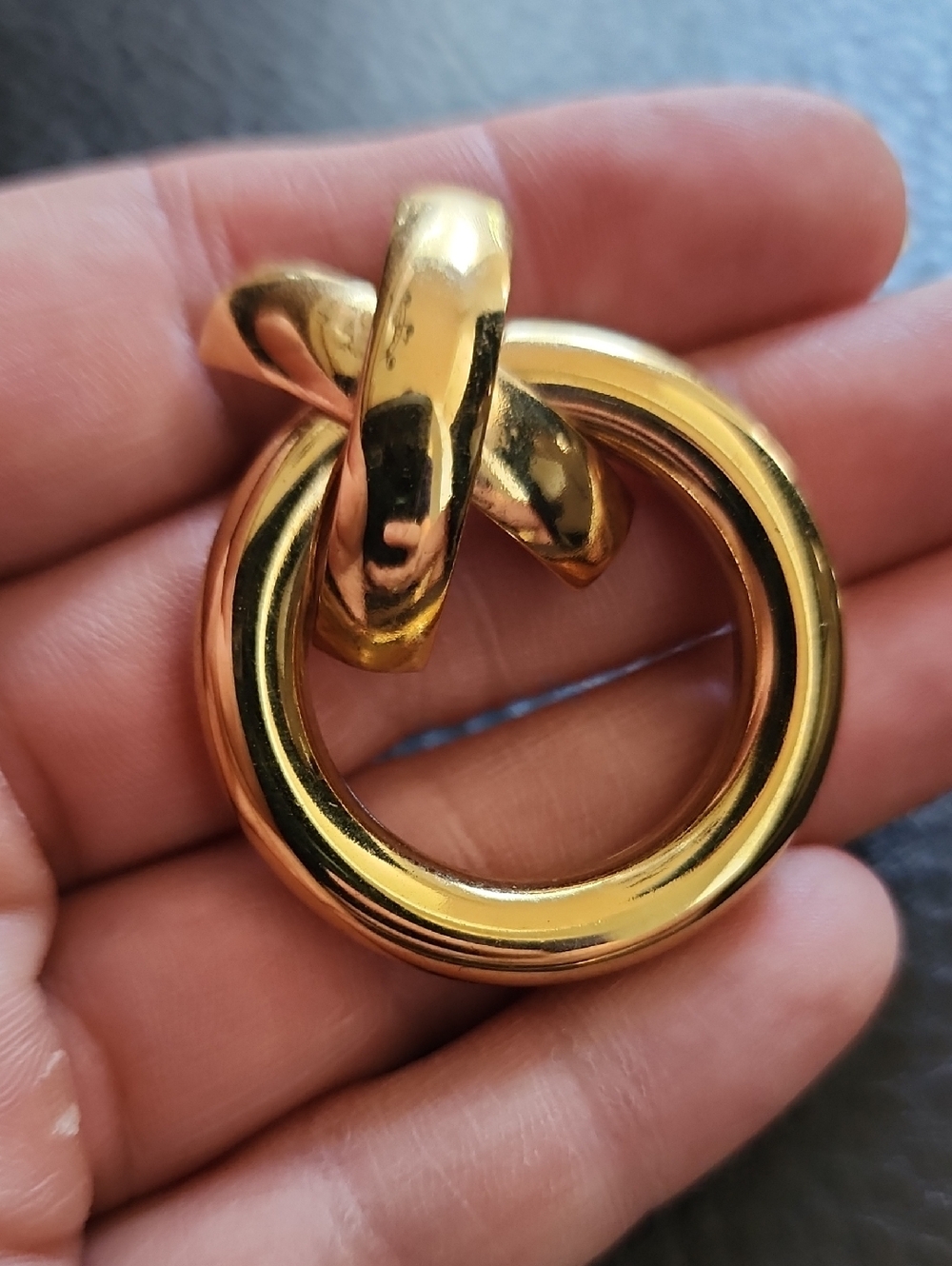VTG Gold-Tone Interlocking Hoop Earrings - Women Jewelry - Picture 6 of 8